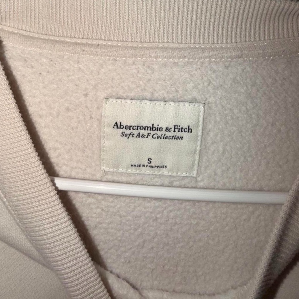 Abercrombie & Fitch Cream Pullover Sweatshirt - Picture 3 of 4